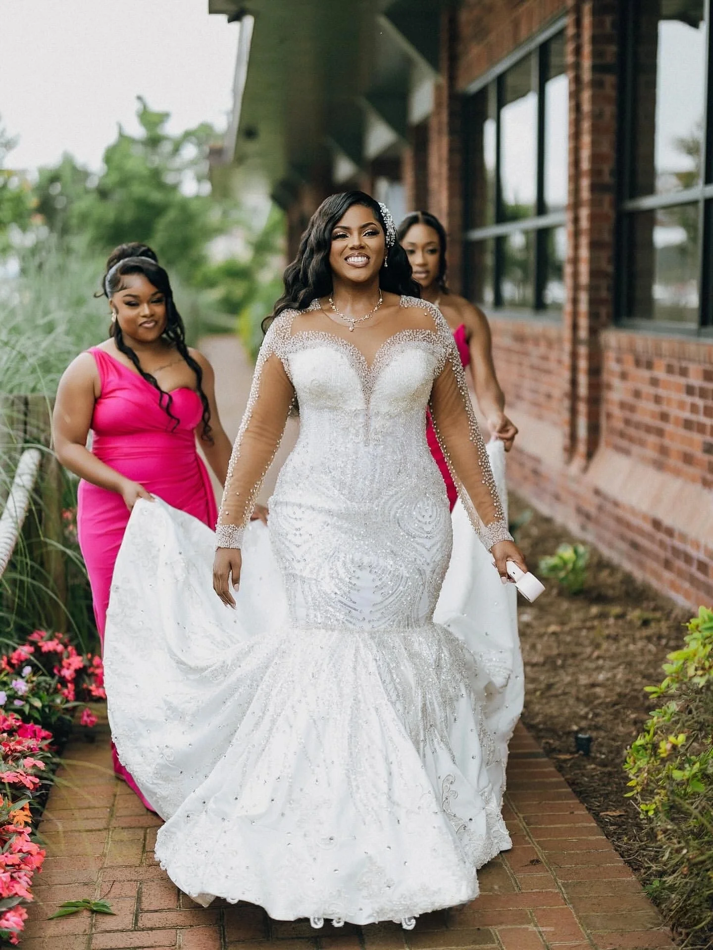 

Customized Sparkly Heavy Bead Sequins Mermaid Luxury Wedding Dress Vestidos De Novia Long Sleeve Aso Ebi Plus Size Bridal Gown