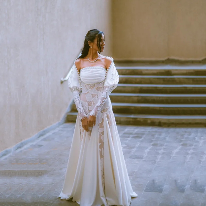 

Boho White Lace Appliques A-Line Wedding Dress Strapless Long Sleeves Pleat Pearls Beaded Simple Floor-Length Vestidos De Novia