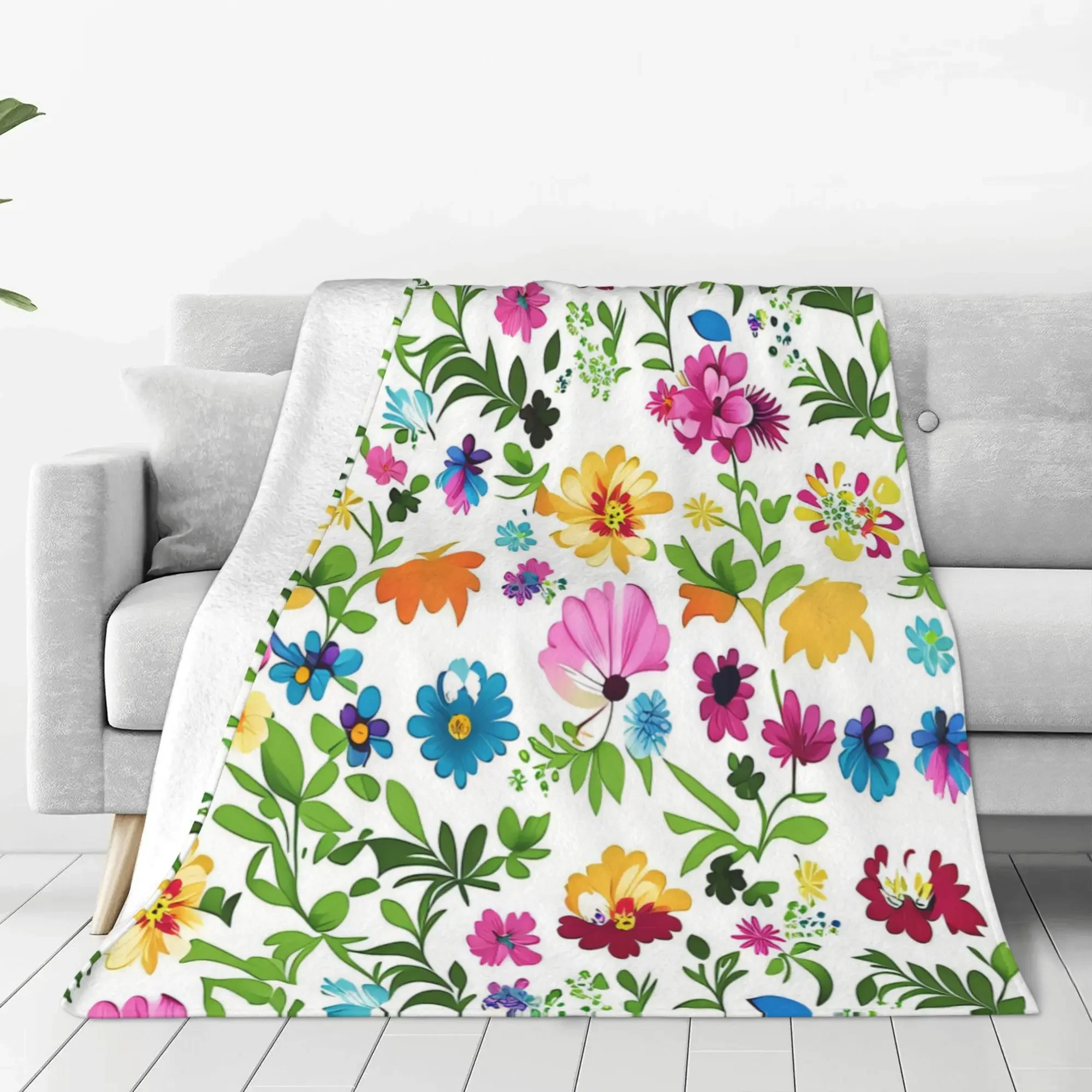 Multi-coloured flowers flannel blanket, women men warm and lightweight suitable for office sofa bedroom blanket