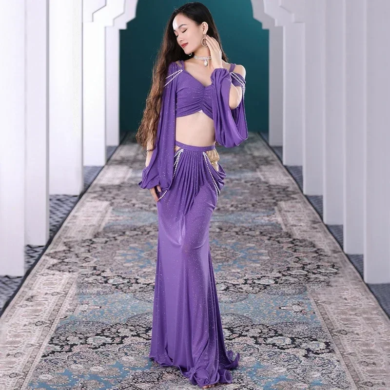 セクシーなツーピースベリーダンスコスチュームセット レディース エレガントなカットアウト長袖ホローキャミソール ハイライズスリムロングスカート付き