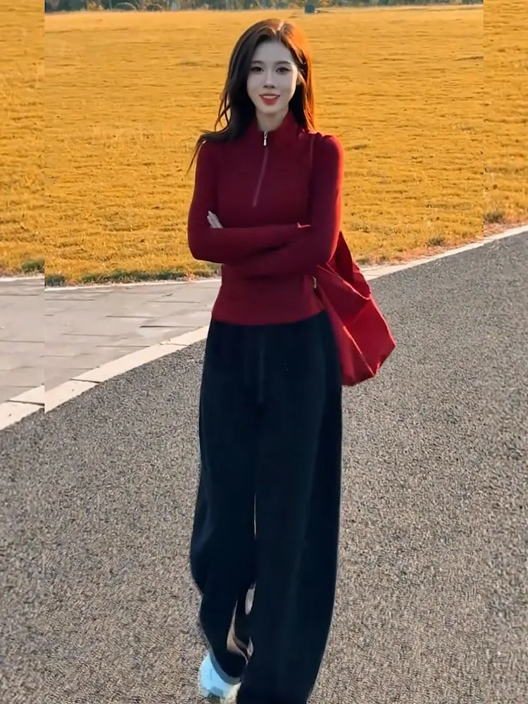 

Spring Outdoor Running Casual Sportswear Set Women's Slim Fit Waist Cinching Fashionable Red Top Wide Leg Pants Two Piece Set