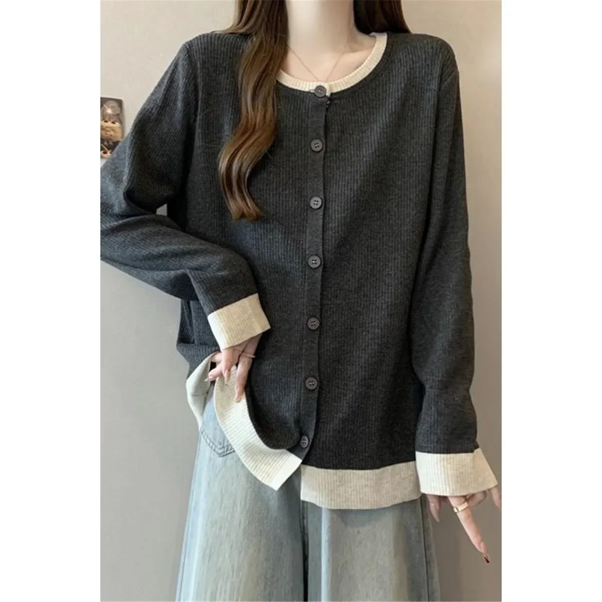 

Loose Fit Top New Arrival Spring Autumn Hide Belly Color Block Slimming Base Shirt Plus Size Women's Long Sleeve Crew Neck