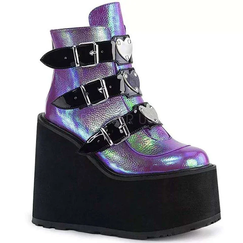 Botines de plataforma con tacón superalto para mujer, botas de tacón gótico con corazón de Metal, con cinturón y punta redonda, estilo Punk Lolita,