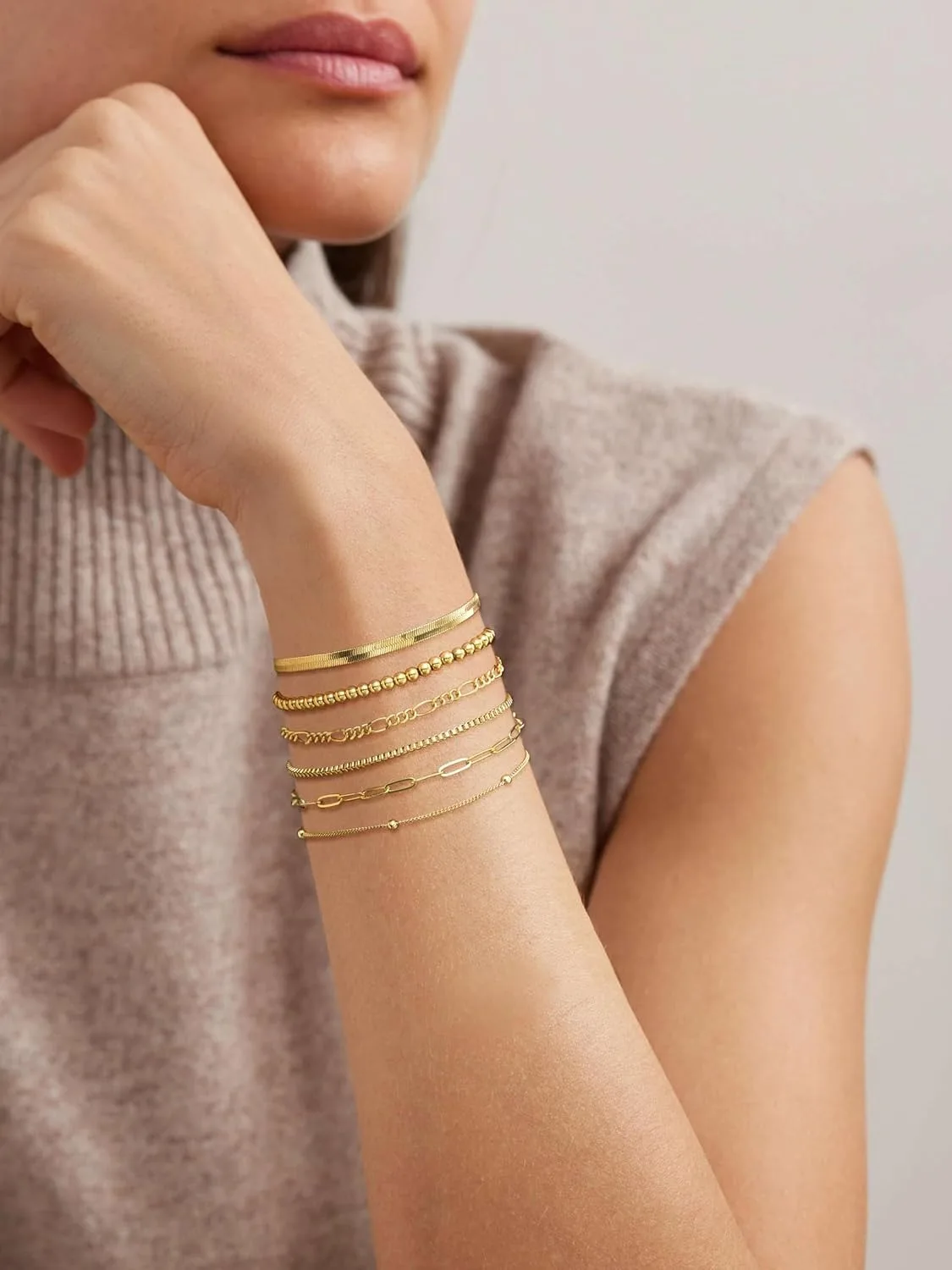أساور الذهب للنساء مقاوم للماء 14K طقم مجوهرات مطلية بالذهب للنساء العصرية ThinDainty تكويم الكوبية ربط مشبك ورق سلسلة
