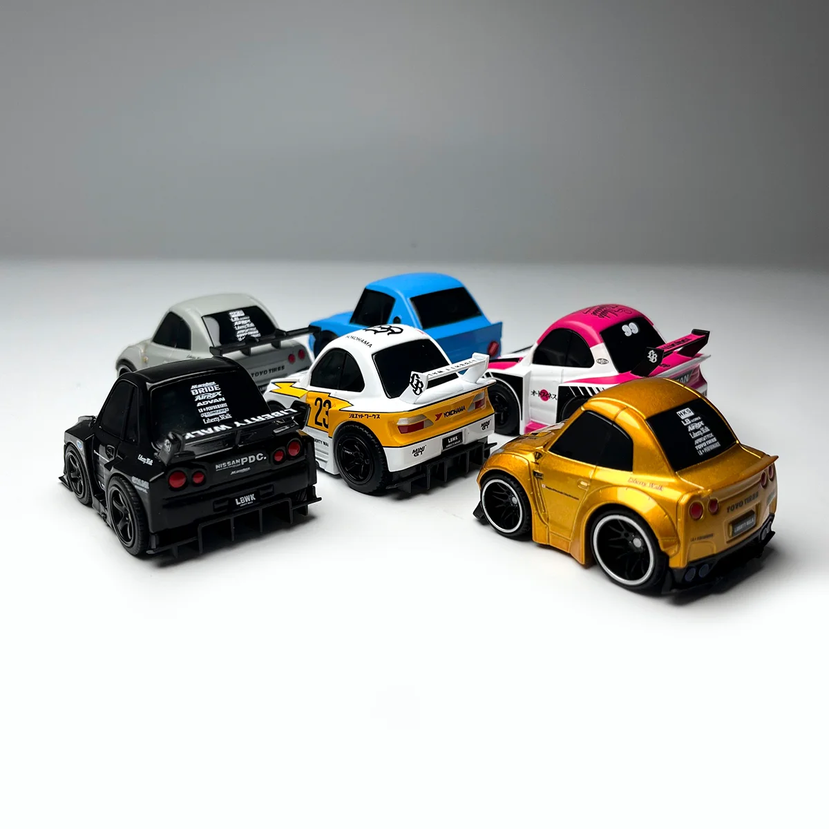 

MINIGT 1/64 QubeCarz LB Set Alloy Hanging Card Packaging Alloy Simulation Car Model Static Decoration