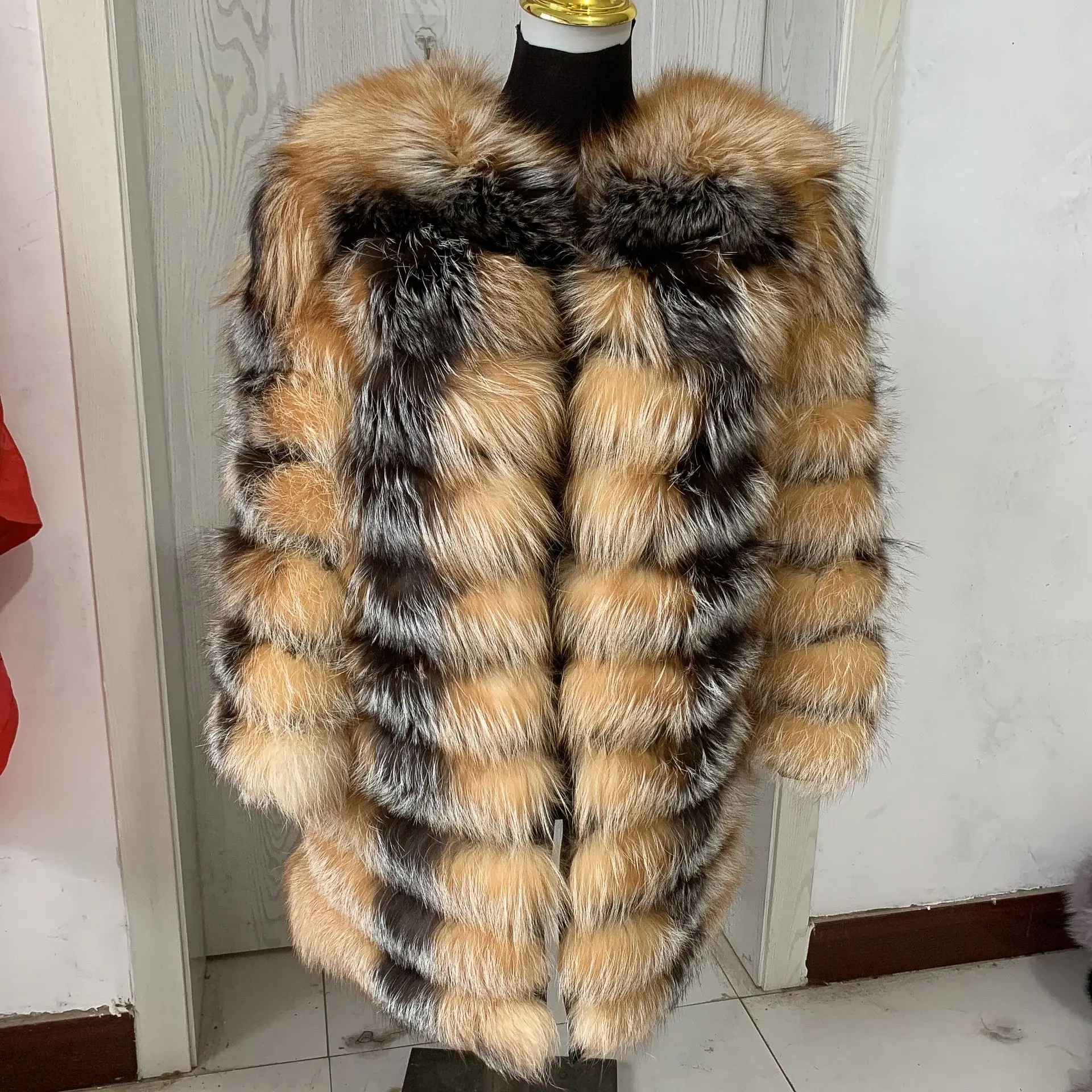 Women\'s winter warm real fur long coat noble quality golden fox coat natural real fox fur long luxury leather jacket