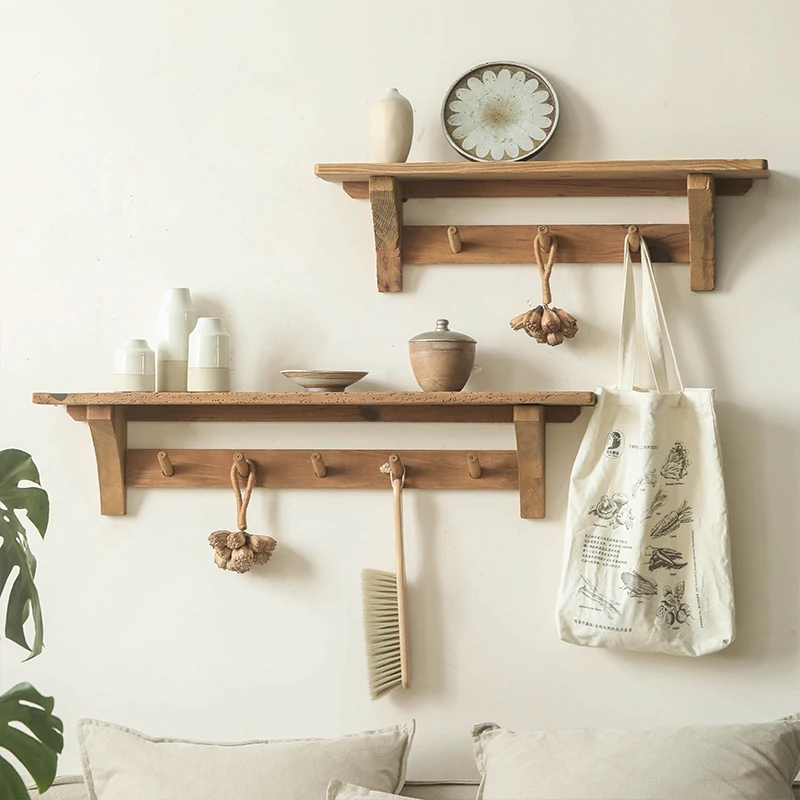 

Old pine wall shelves, clothes and hats hooks, integrated bookshelves, shelves, brackets, retro style homestay decorations