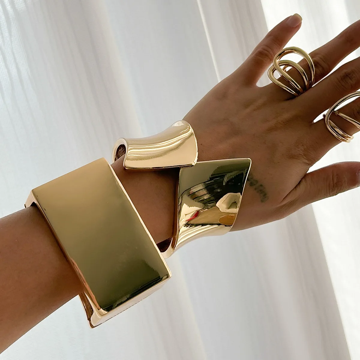 KMVEXO Hip Hop Metal Wide Cuff Bangles Punk Fashion Gold Silver Color Geometric Spring Bangles For Women Bracelet Men Jewelry
