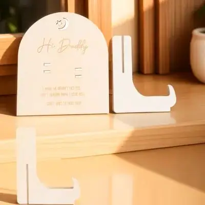 Wooden Pregnancy Announcement Keepsake Board – Personalized Display Stand for Baby Reveal Decor