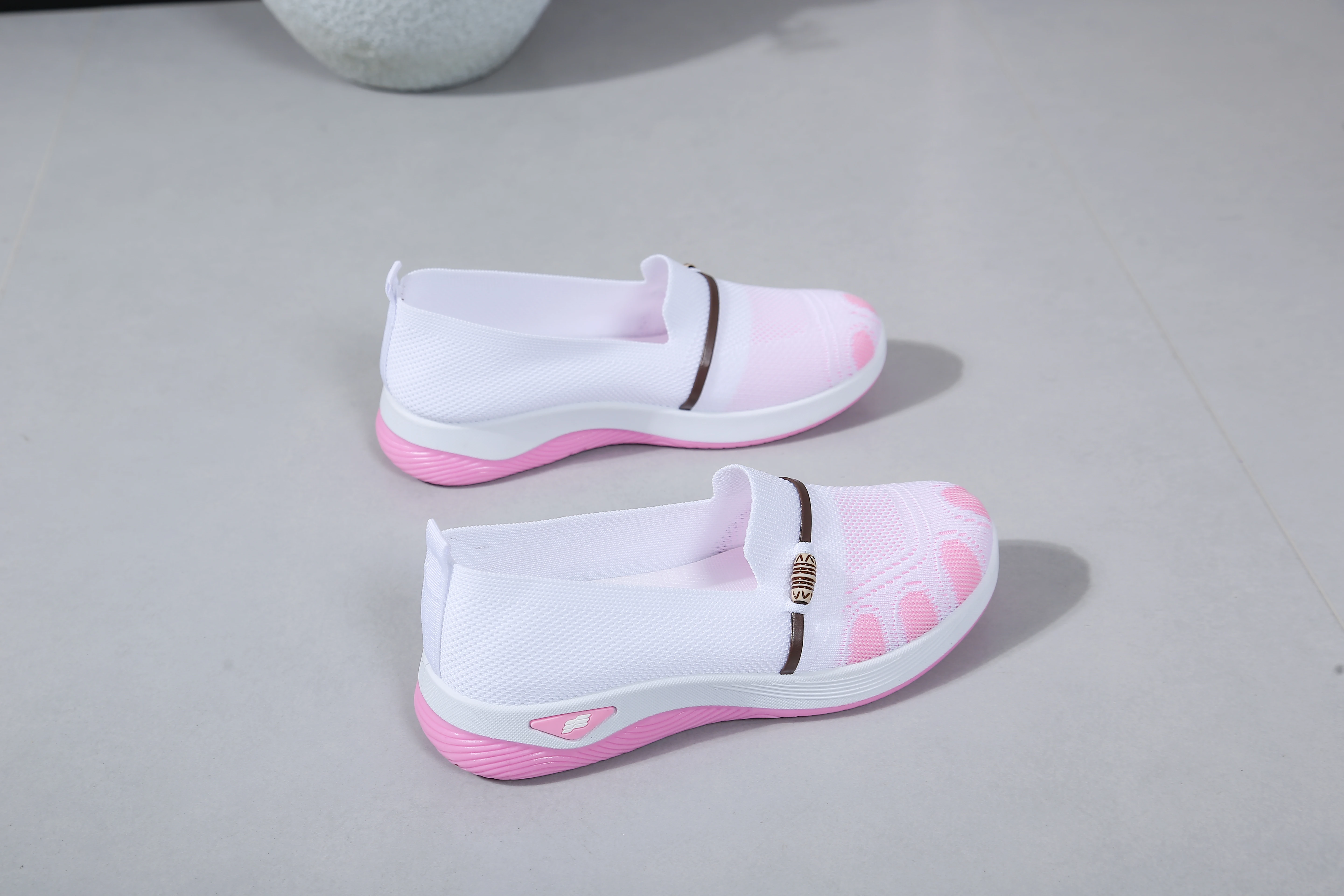 Damen Sommer 2026 Casual Sneakers EVA Ultraleichte Weiche Einlegesohle Damen Arbeitsschuhe Atmungsaktiv Bequem für Tägliches Gehen – Detail 11