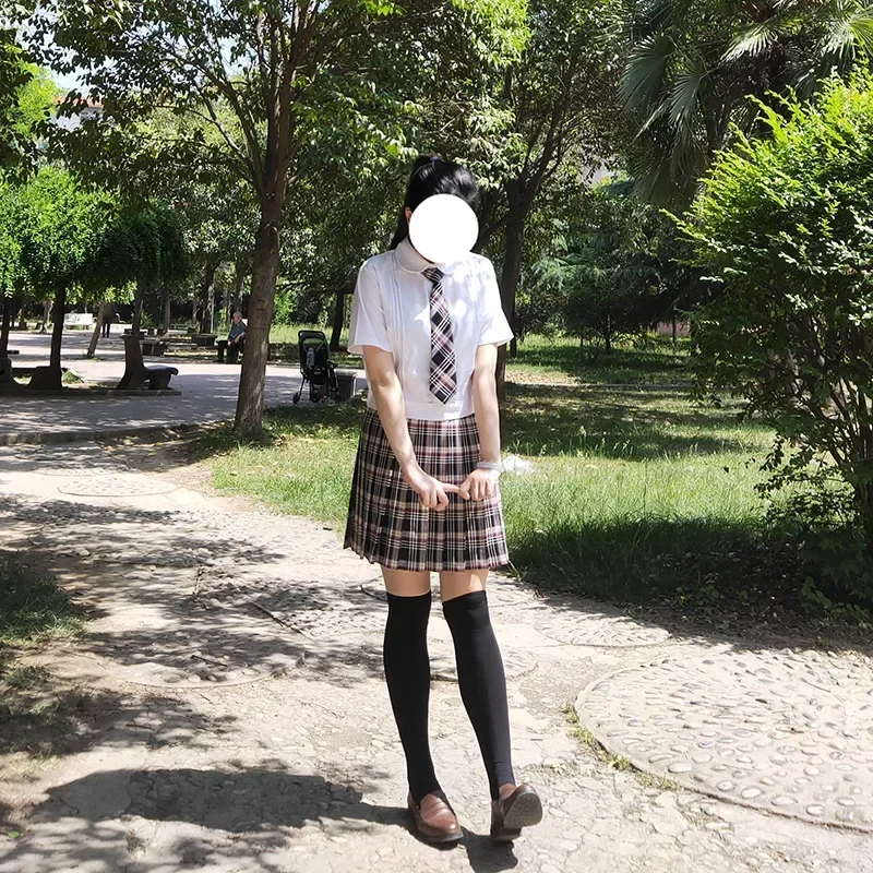 โรงเรียนชุดสาวญี่ปุ่นสีดําลายสก๊อตจีบกระโปรงโรงเรียนครึ่งกระโปรงชุดนักเรียนคอสเพลย์ Mini ชุดกะลาสีกระโปรงสั้น