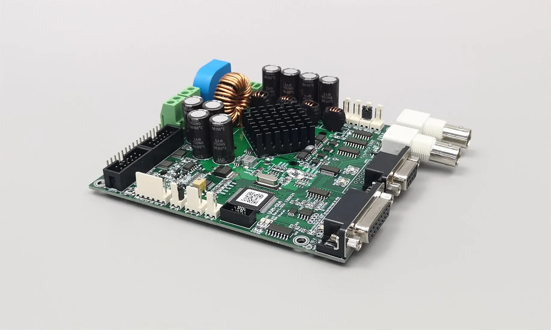 The control board of UVM-01A UV integrated machine contains one LD drive and two crystal temperature-controlled