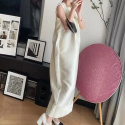 Classic Simple Solid Color Minimalist U Backless Dress