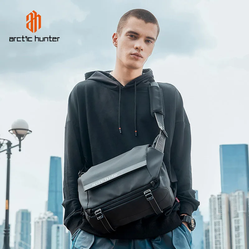 ARCTIC HUNTER Fashion Shoulder Bag Outdoor Sports Waterproof Shoulder Bag Fashion Casual Crossbody Bag Black New Men\'s Chest Bag