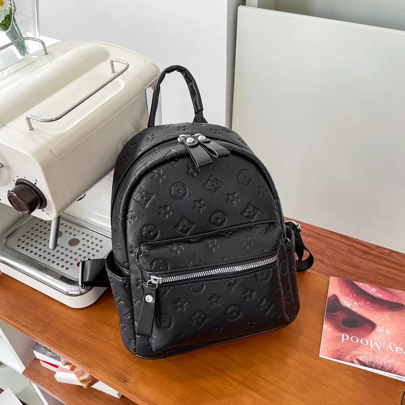 

Designer Backpack Womens Autumn/Winter New 2026s Double Shoulder Bag - Soft Leather Vintage Pattern Minimalist Fashion Travel Ba