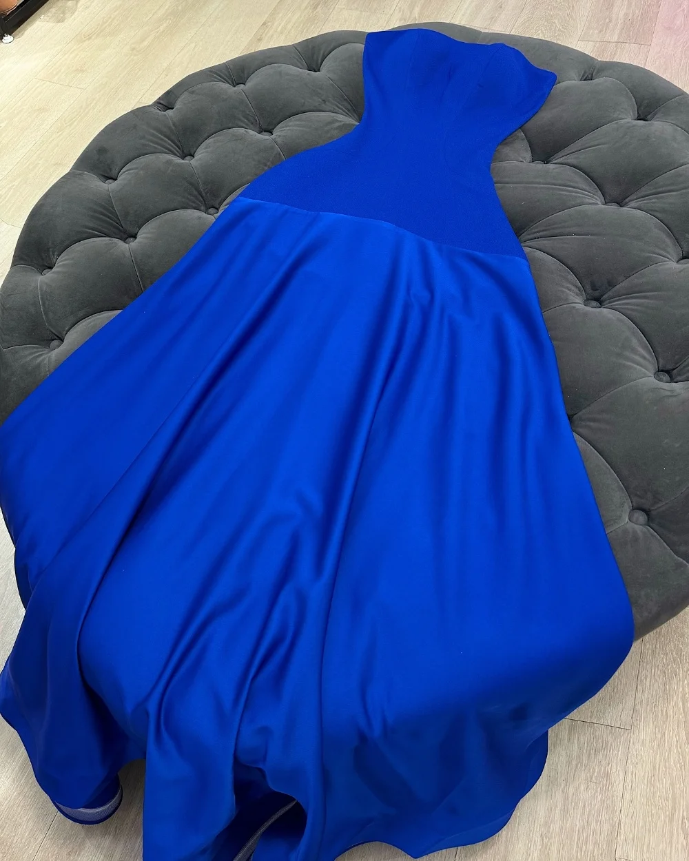 

Customized Simple Pleat A-line Strapless Long Dresses Prom Dresses Elegant High Quality Sizes Available Modern Style Simple Matc