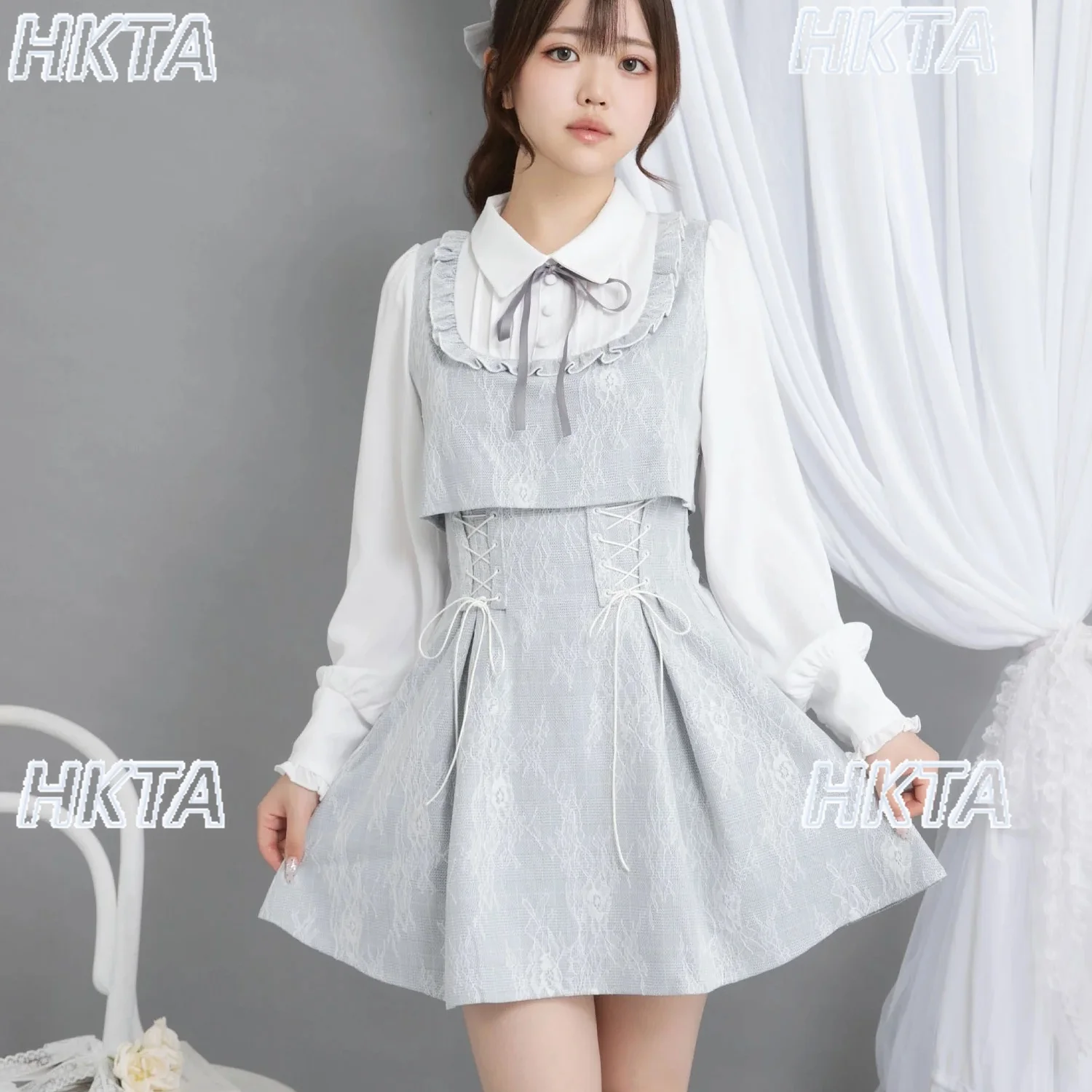 เดรสเชิ้ตผู้หญิงสไตล์ญี่ปุ่น แขนยาว คอปก แต่งลูกไม้ ดีไซน์ต่อผ้า ดูเหมือนสองชิ้น เอวสูง สีดำ เหมาะสำหรับใส่ในฤดูใบไม้ร่วง