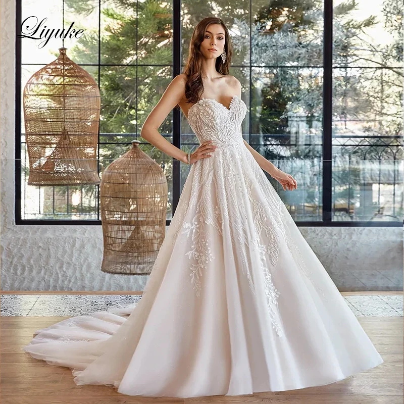 Liyuke Customize Made A-Line Wedding Dress Off The Shoulder Sweetheart Beauty Embroidery Lace Bride Gowns