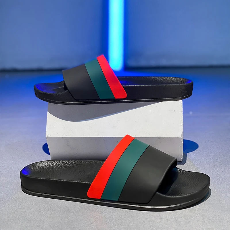 

Пара мужских летних босоножек с открытым носком на одном ремешке, мягкие полосатые минималистичные тапочки, размеры 39-46, AL-5563