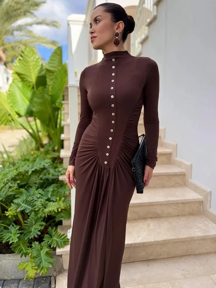 2025 Autunno Inverno Bottoni Tuniche increspate Abito lungo per le donne Elegante manica lunga Vita alta Pieghe Abiti da sera aderenti