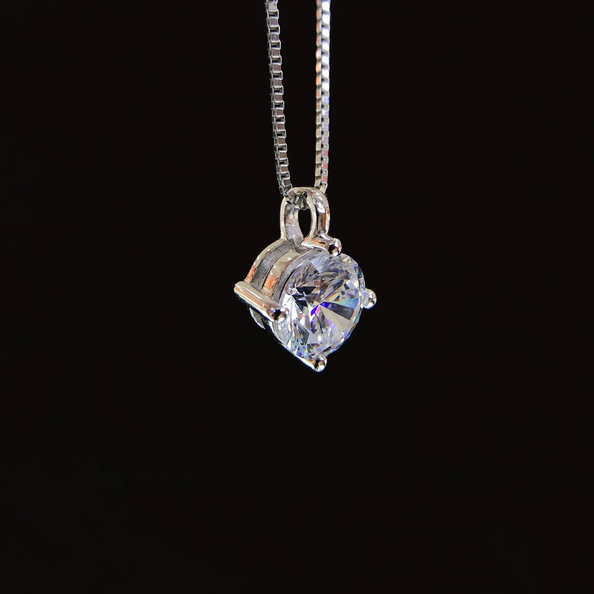 Boutique PT950 platinum diamond necklace pendant womens moissanite necklace 2 carats real diamond platinum clavicle chain