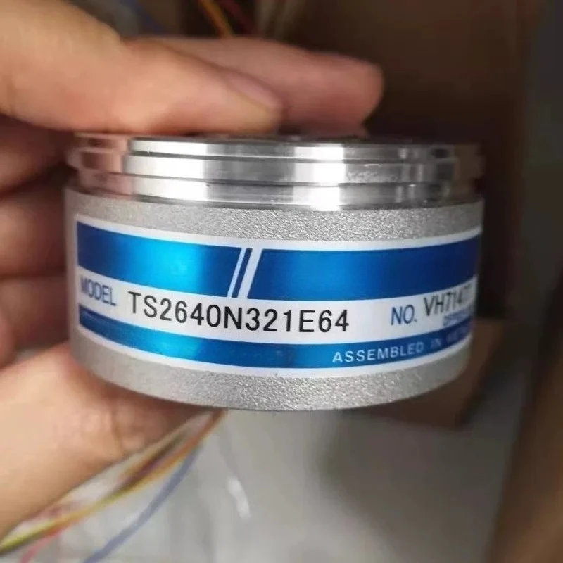 Resolver TS2640N321E64 TS2620N21E11 TS2651N141E78 Brushless Hollow Shaft Servo Motor Angle Position Sensor