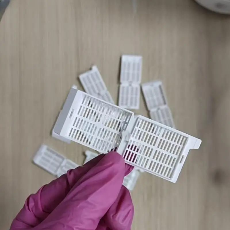 

250Pcs/Box Lab POM Material Tissue Cartridge Embedding Slice Box White Dehydration Box Tissue Cassette