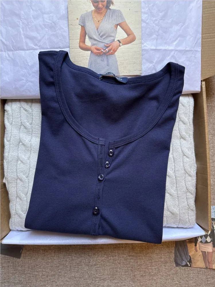 

Navy Long Sleeve Tee Women Autumn New Casual Streetwear Six Buttons O-Neck Cotton Slim Tops Vintage Simple Basic Tshirt Y2K