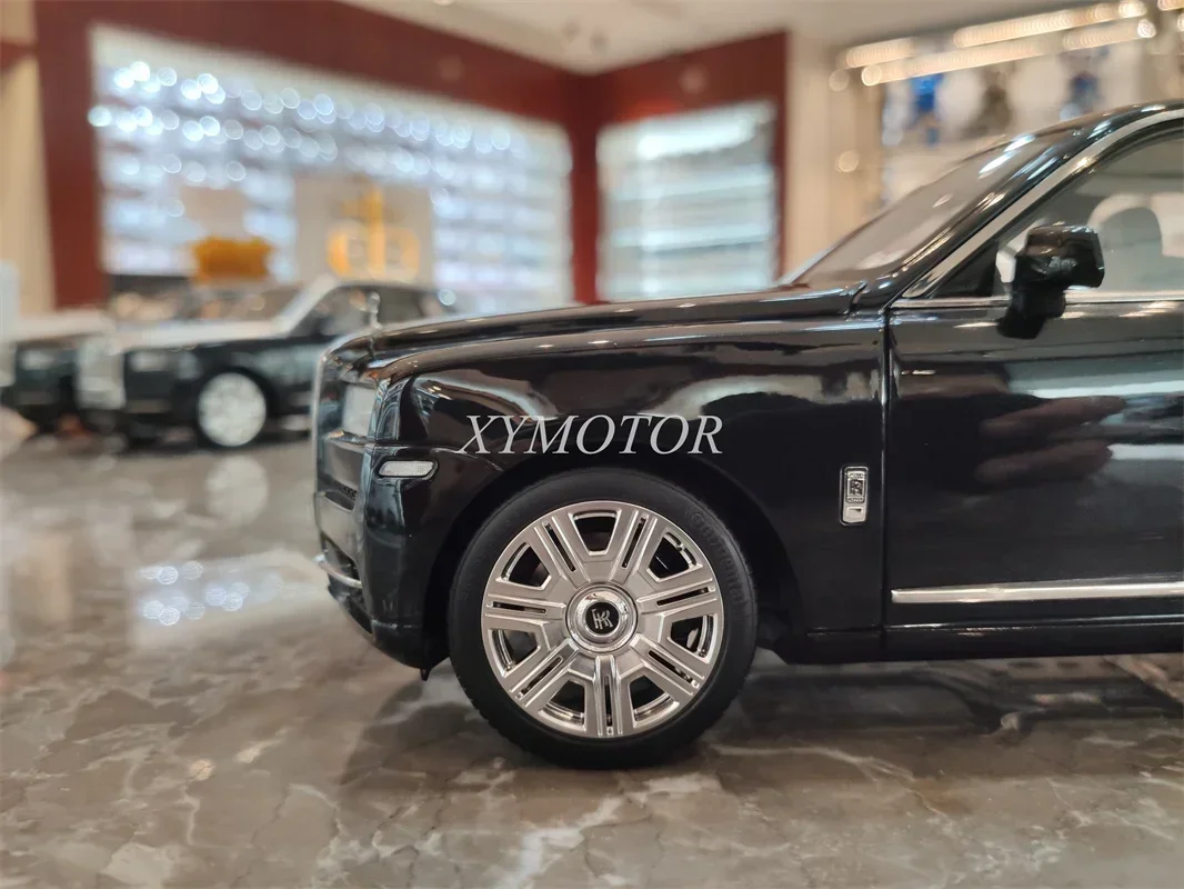 1/18 For Rolls Royce RR Cullinan Alloy Diecast Model Car Boys Girls Gifts Collection Display Ornaments Black/Black silver/Green