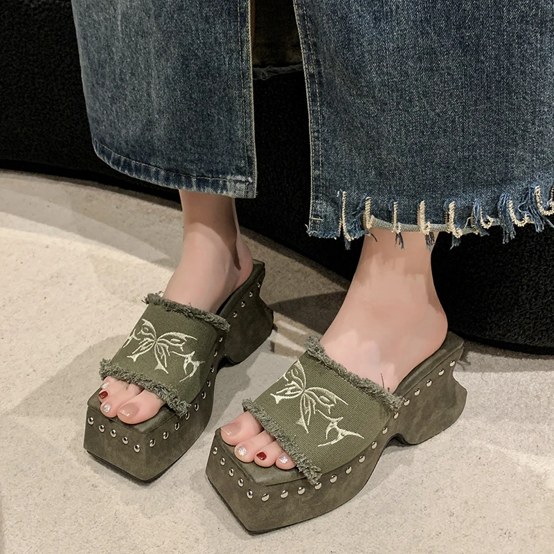 Platform Sandals For Women Denim Butterfly Fashion Metal Design Fashion Rivet Slip On Punk Sandal Shoes Summer New Goth