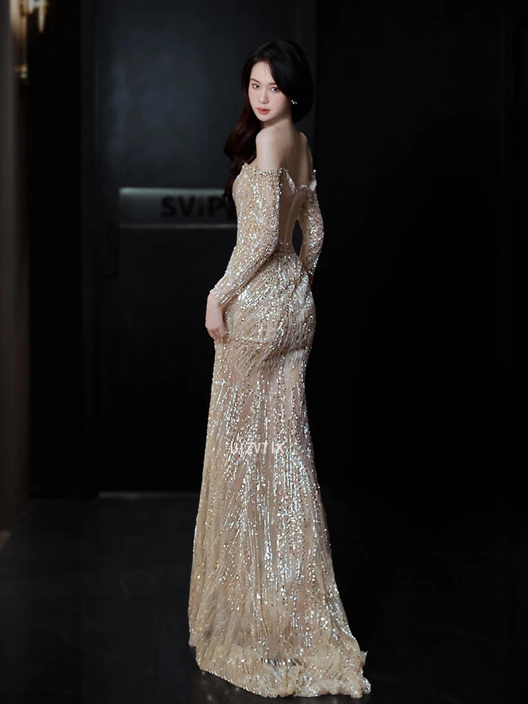 シャンパンパーティーイブニングドレスエレガントな女性の恋人ストラップレスマーメイド長袖セレブ特別な日のウエディングドレス