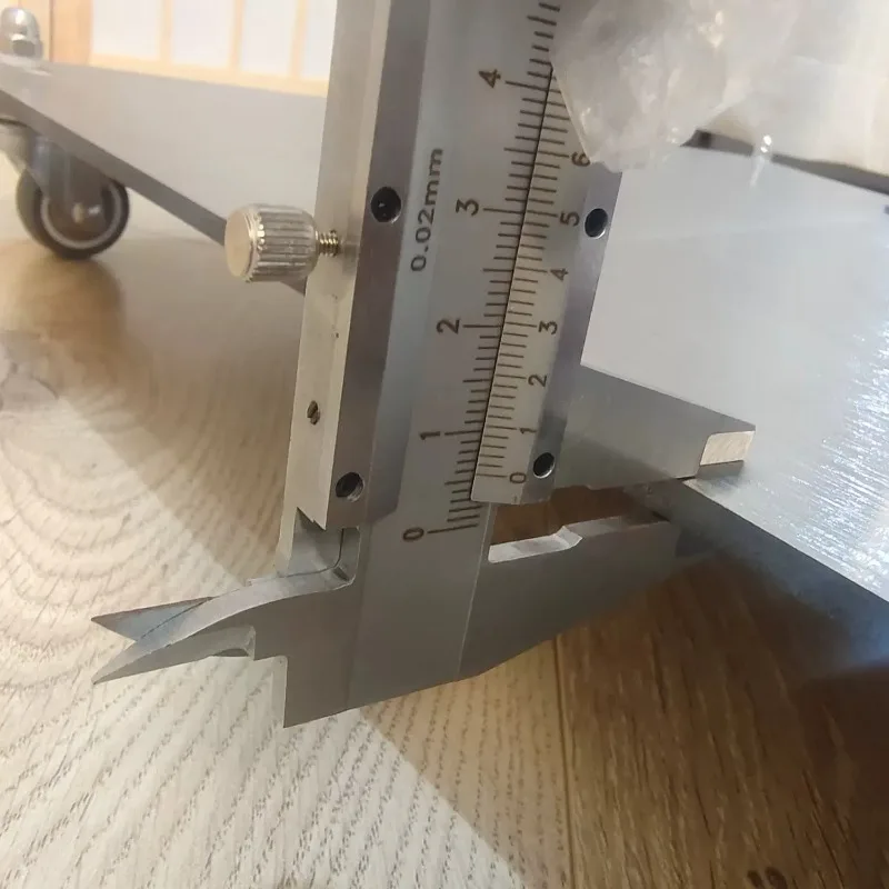 Doll hanger hanger suspension bracket crane