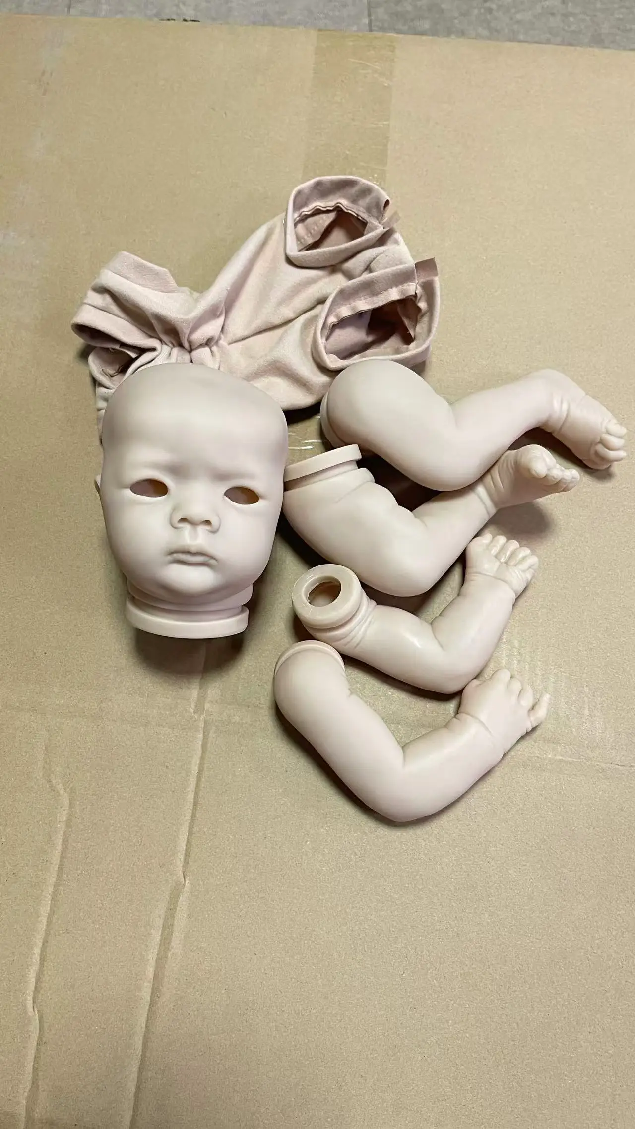 19''Unfinished Unpainted  Reborn Doll Kit Jule DIY  Parts with Cloth Body and Eyes