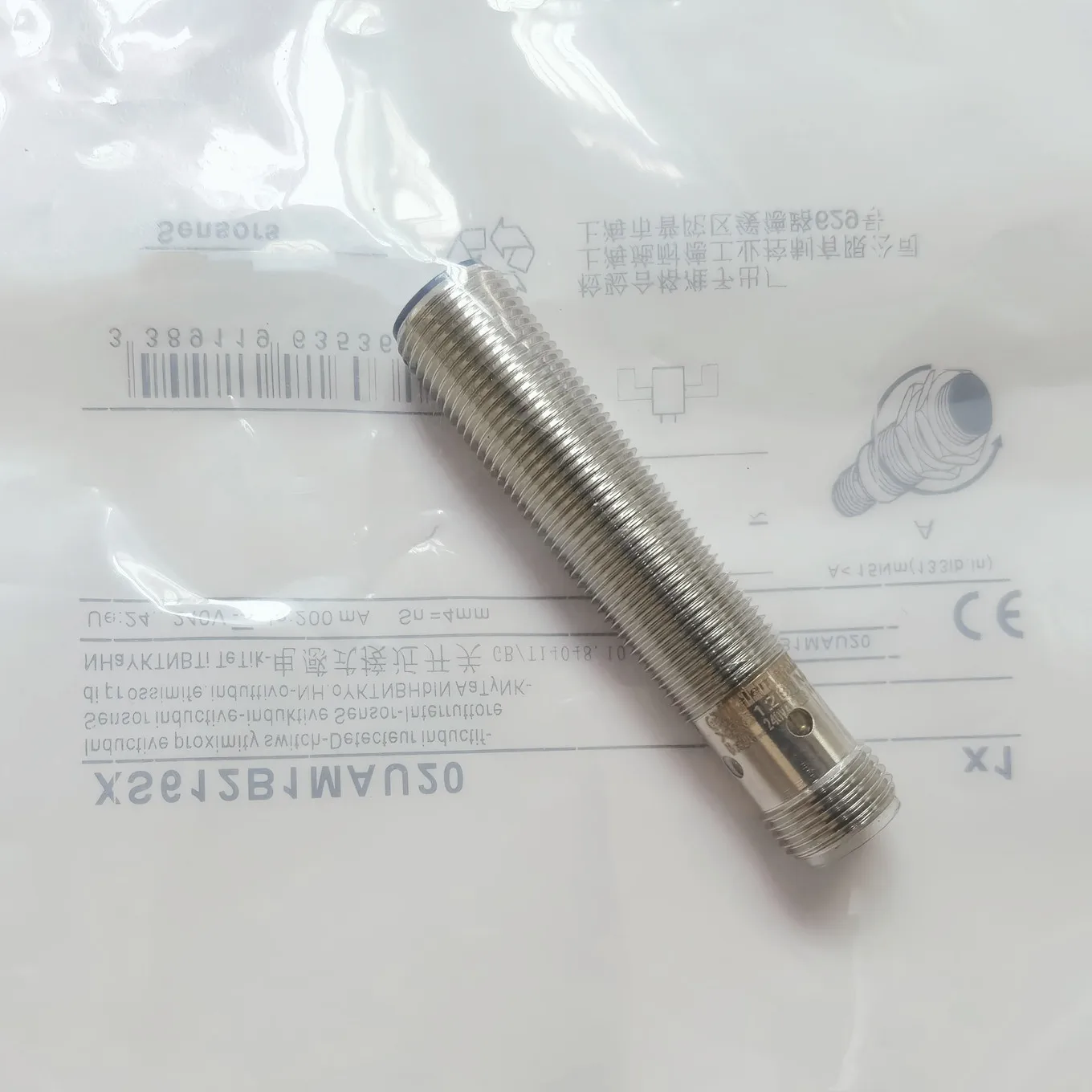 Original new 100% special selling high precision new sensor switch XS612B1MAU20 proximity switch
