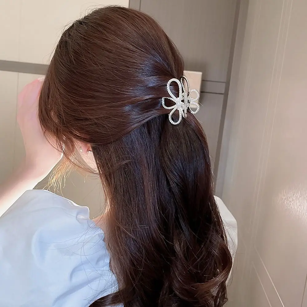 Sweet Rhinestone Hair Styling Tool Pearl Flower Butterfly Women Shark Clip Korean Style Hair Clip Hair Grip Clip Girl Hair Claw