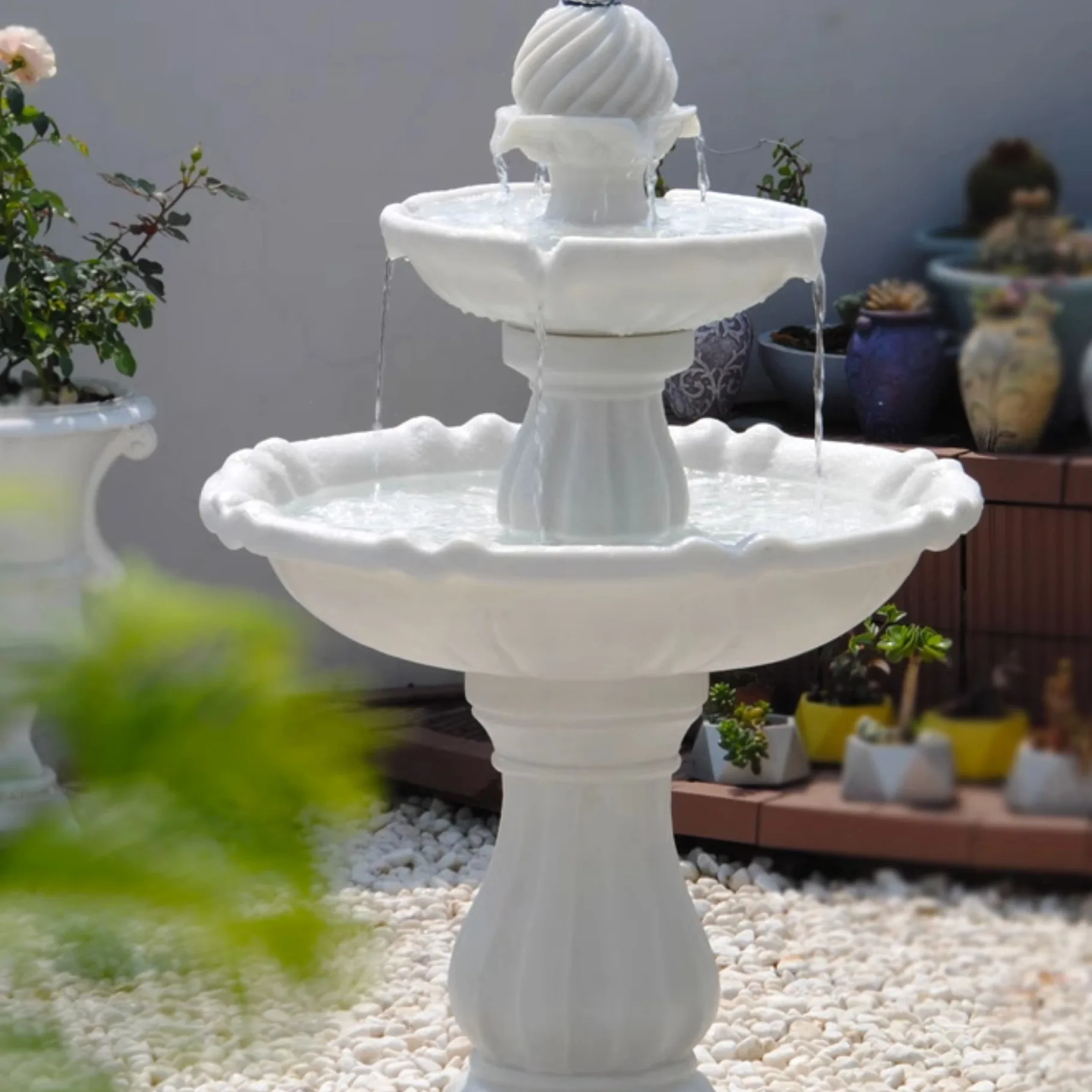 Solar fountain European garden circulating water flow ornament outdoor fish pond courtyard landscaping villa big wishing pond