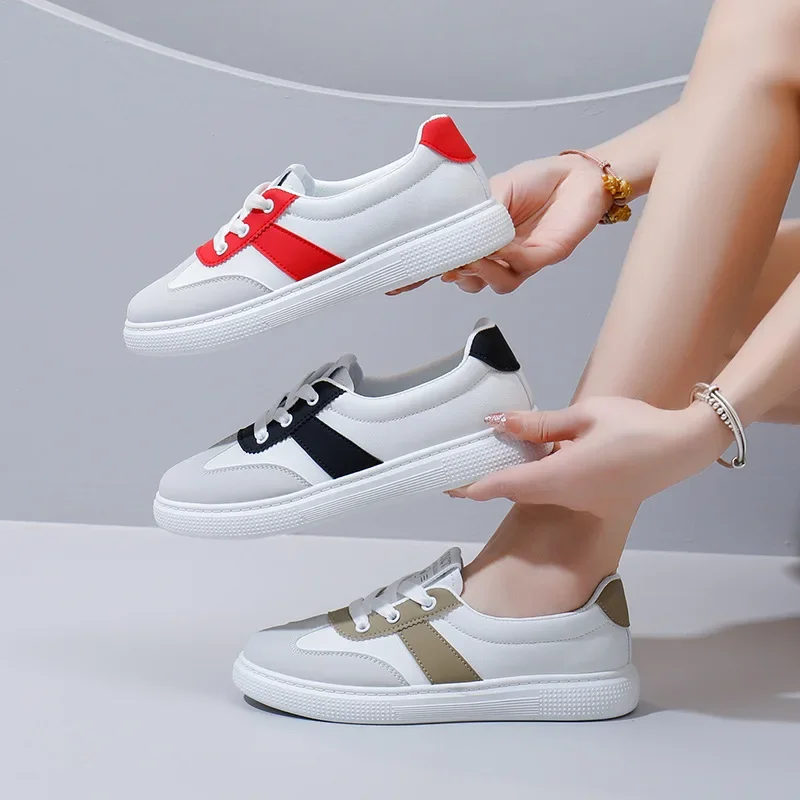 أحذية رياضية نسائية جديدة ذات نعل سميك من الجلد أحذية جري كاجوال عصرية للخروج مصممة للسيدات