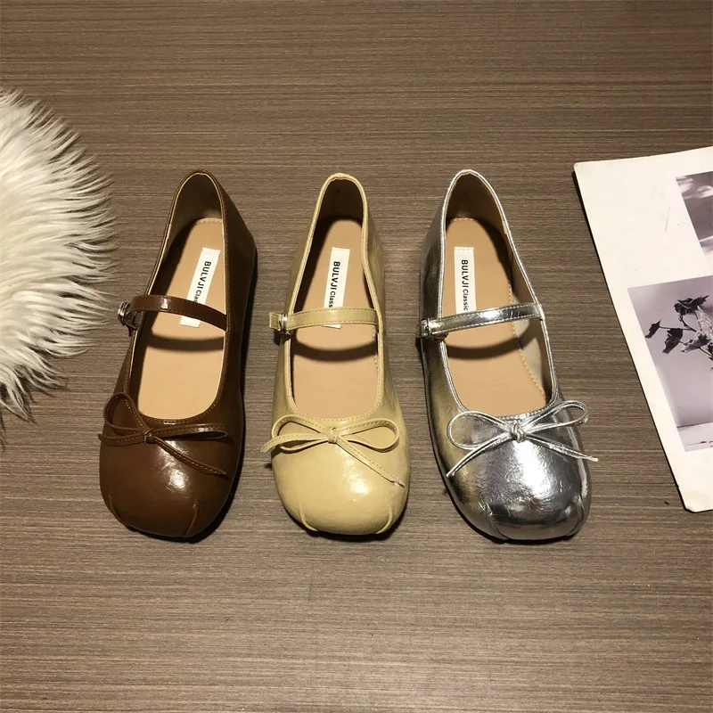 夏の靴の女性の女性の靴ローヒールバレリーナ女性-2025-ボウノットドレス新バレエ蝶バタフライノットメリージェーン