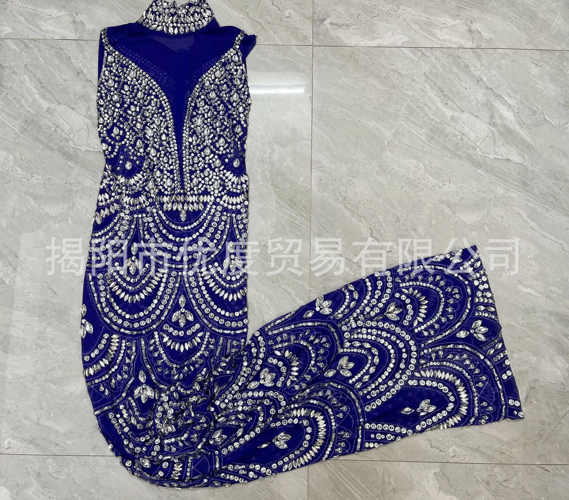 ブルーパーソナリティクリスタルブライトラインストーンメッシュドレス誕生日パーティーパフォーマンスロングドレススリーリーブスブルーローブバルデプロモ