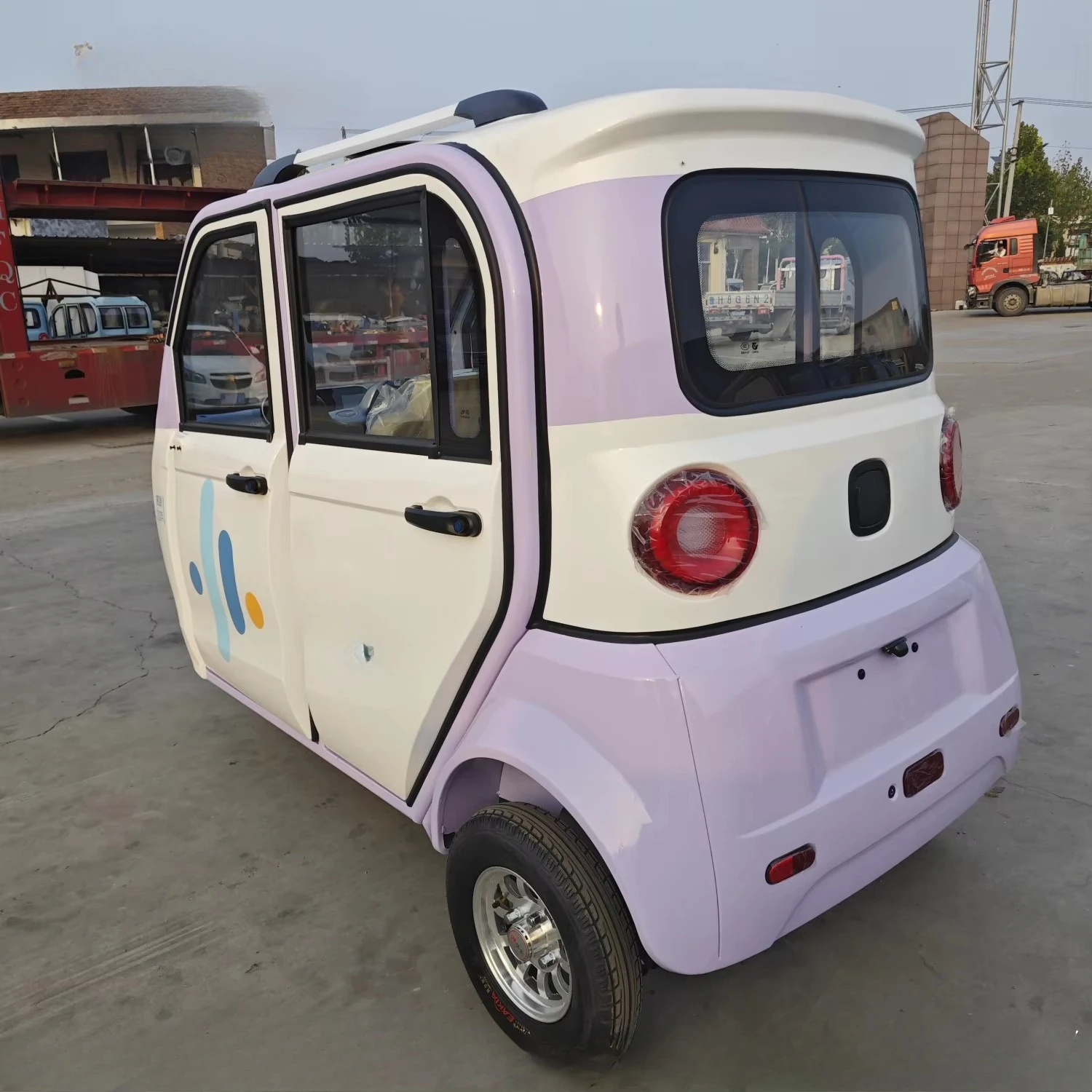 Yc High quality tricycle electric scooter tricycle 1000W 400kg European Union certified, easy to operate, fast charging, stable