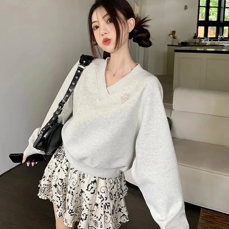 ヴィンテージ原宿クロップドスウェット女性ルーズ怠惰な風刺繍 V ネックプルオーバー長袖ストリート固体女性トップス