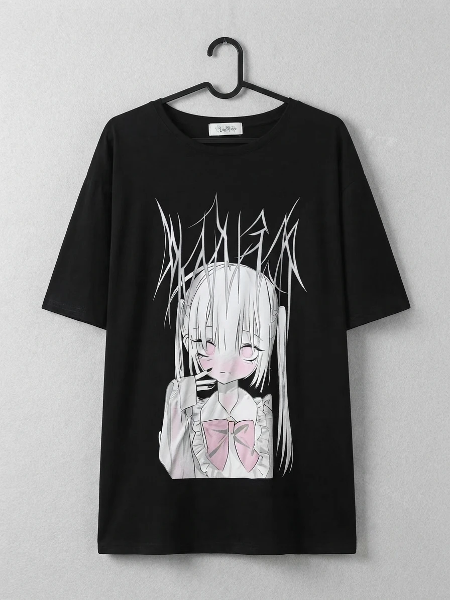 Dunkles Kawaii Y2k Twin Tail Anime Girl Grafik-T-Shirt mit Rosa Schleife, Metallische Schrift, Gothic Manga Sommer Unisex Baumwoll-Kurzarm-Shirt – Detail 4