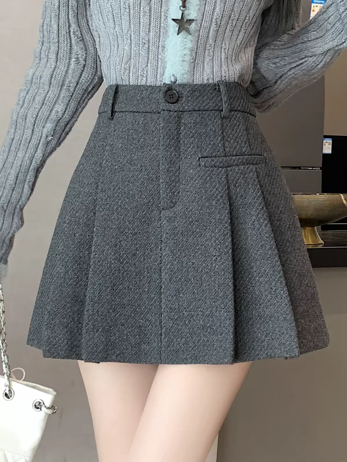 Women's Grey Woolen Pleated Mini Skirts Fall Winter 2026 New Petite A-Line Short Skirt Slimming Versatile Streetwear Elegant
