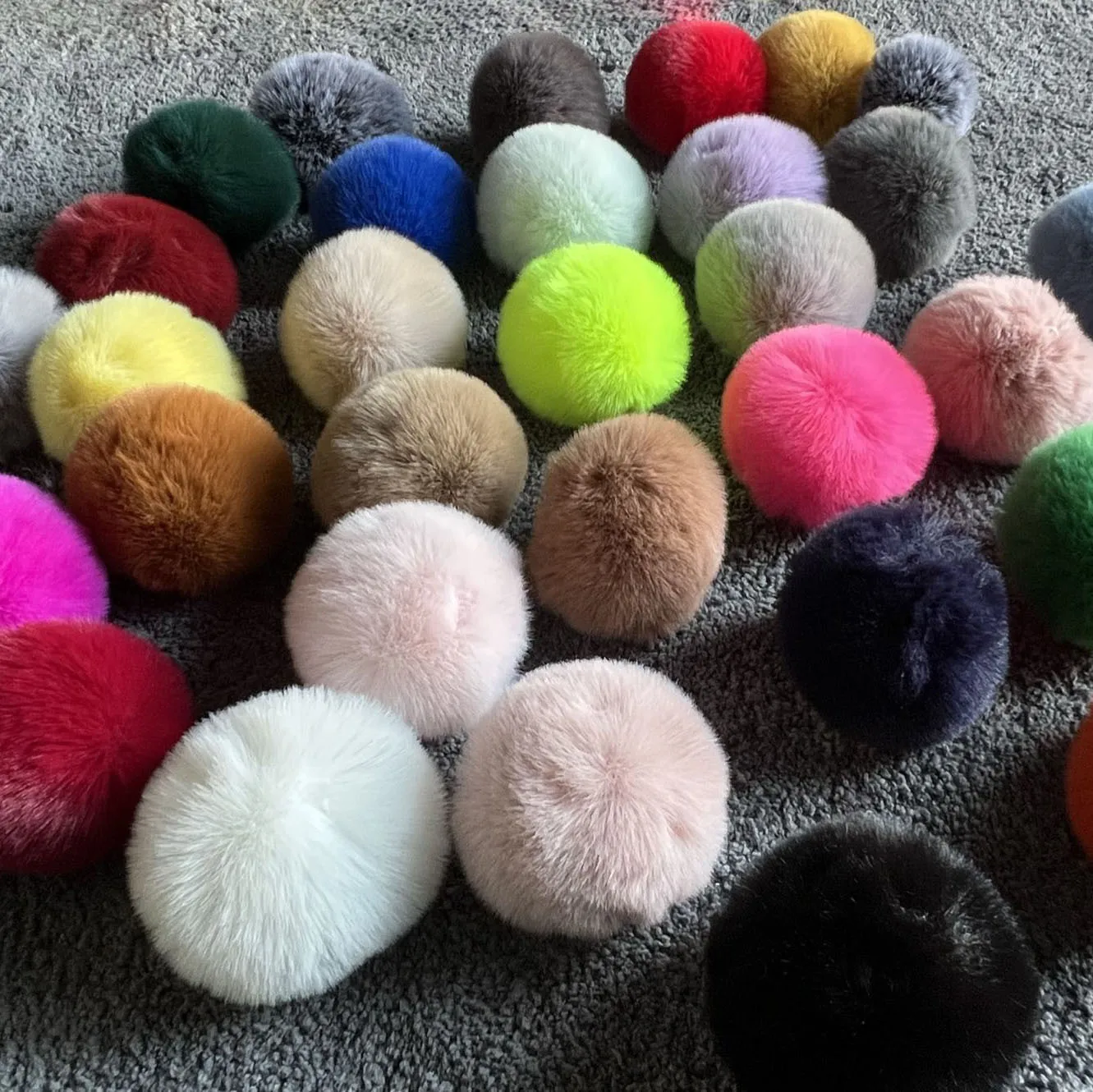 Faux Rabbit Fur Pom Pom Balls for DIY Jewelry, Clothes, Hats and Shoes Accessories  Girl  Fur Pompom for Hats