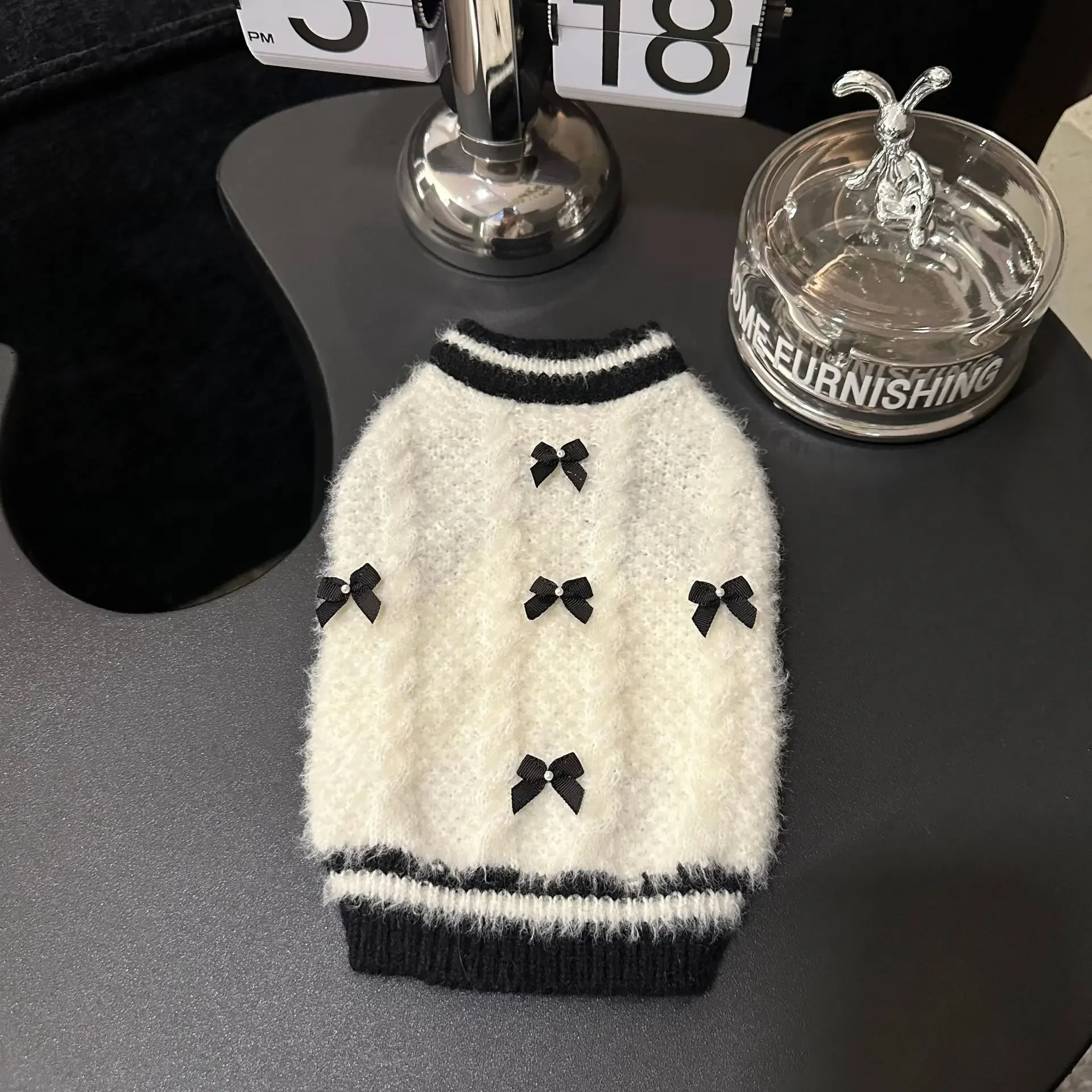 XS-2XL Black and White Knitted Wool Sweaters With Bow for Dogs and Cats Cute Puppy Jumpers Knitwear for Winter