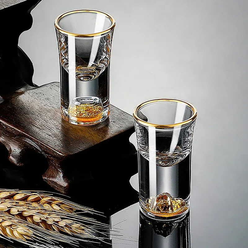 Luxus Kristallglas Wodka Glas Sake Shochu Glas Bar Likör Doppelboden Goldfolie Glas Teetasse High-End-Geschenke Harter Likör