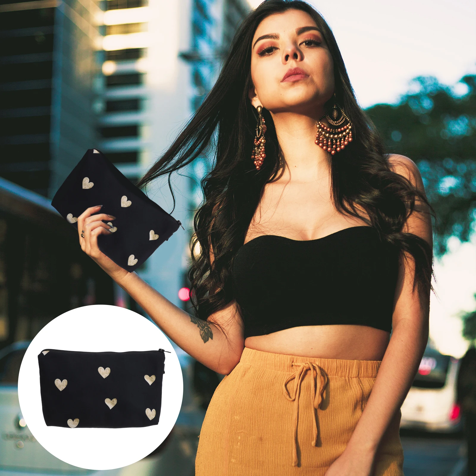 

Travel Organizer Bag Portable Lightweight Printed Makeup Storage Toiletries Holder Women Love Heart Pattern