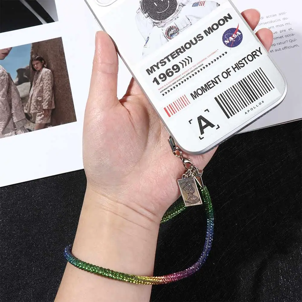 Full Diamond Rhinestone Phone Lanyard Diamond Pendant Wrist Chain Diamond Phone Lanyard Short Anti-lost Cellphone Chain