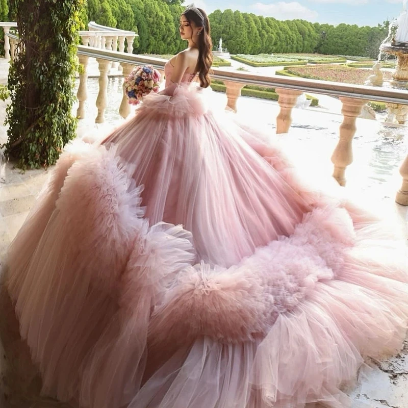 

Pink Sweetheart Quinceanera Dress Princess Off the Shoulder Prom Gown Beads Tulle Tiered Sweet 16 Dress Vestidos De 15 Anos