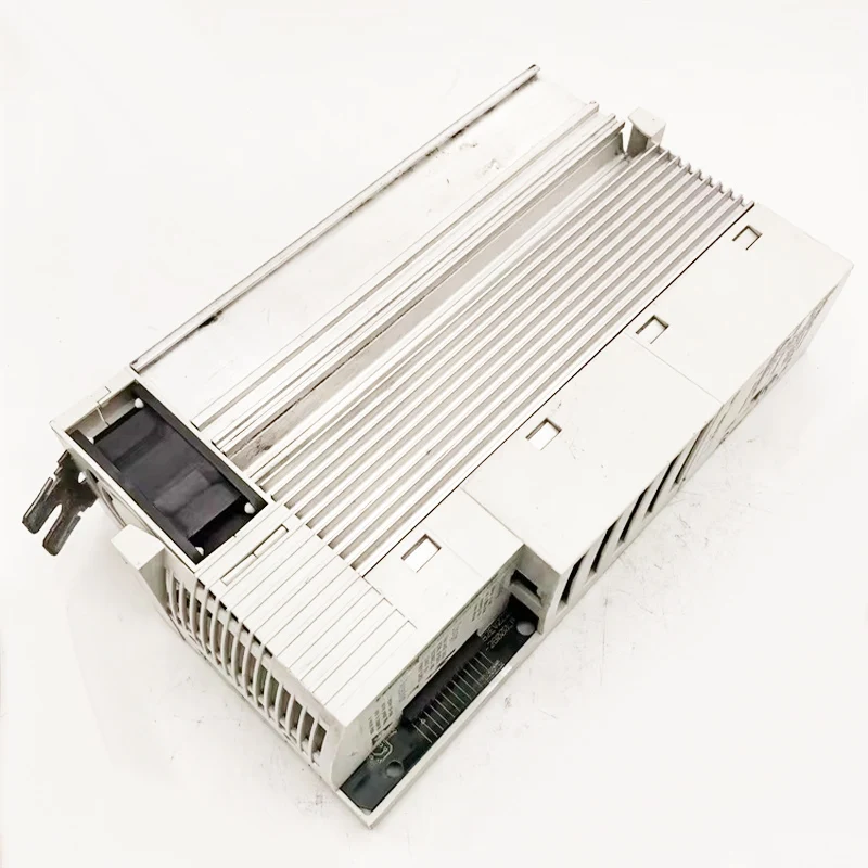 

Hot Selling LENZE E82EV152_2 Driver Module New Industrial Equipment Controller For Printing Machinery Parts
